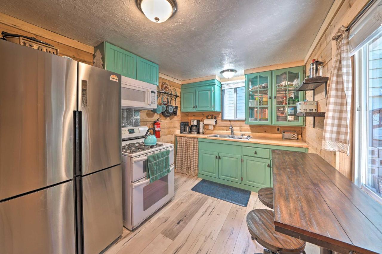 فيلا Crestline Cabin About 1 Mi To Lake, Town, Trails! المظهر الخارجي الصورة