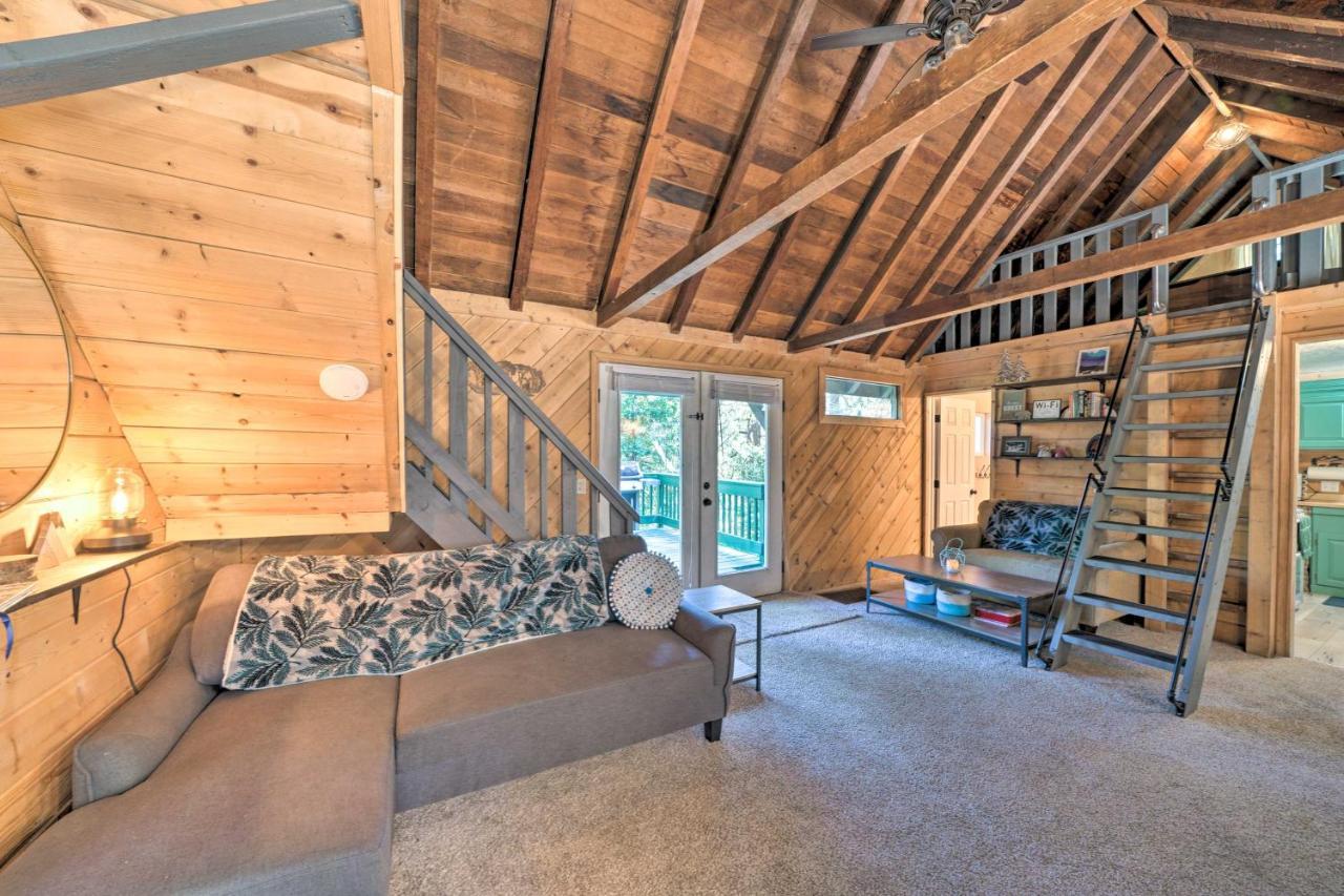 فيلا Crestline Cabin About 1 Mi To Lake, Town, Trails! المظهر الخارجي الصورة